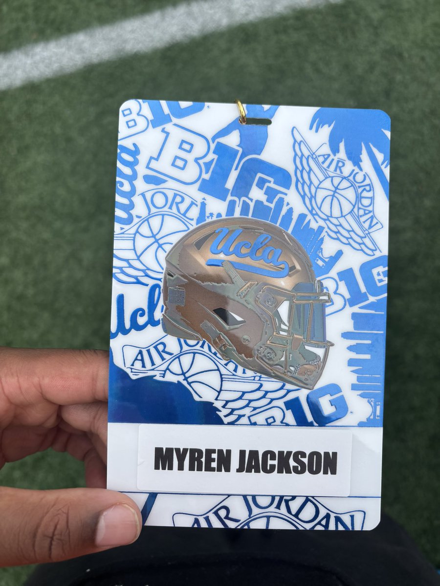 5iveeduece's tweet photo. Had a great visit at @UCLAFootball #GoBruins 🤍💙💛@CoachWeev_Goat @Coach_Clay7 @Coach_Geechie @Coach_Jones760 @OLCoachCastillo @DeShaunFoster26 @COACHSTACE_ @CoachAJSteward @CoachAKwon https://t.co/FIIwyvfbZ0