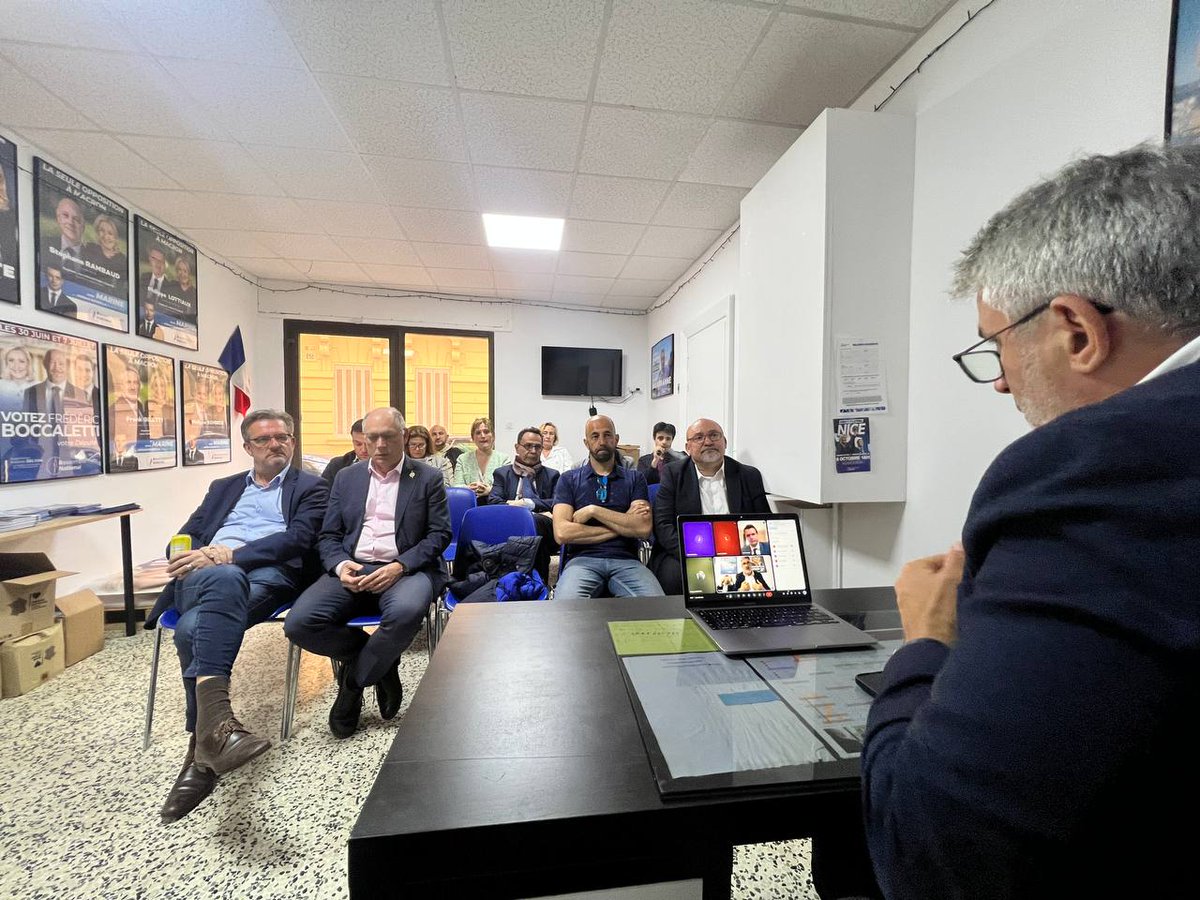 FrankGiletti's tweet photo. Réunion du bureau départemental du @RNVar_officiel  hier soir. L'occasion d'aborder les dernières actualités locales et nationales, et de préparer notamment les prochaines élections municipales.

Notre fédération enregistre une vague d’adhésions sans précédent. Plus que jamais, l'heure est à la mobilisation et à la responsabilité. Car nous ne pouvons décevoir les Varois qui ont placé leur confiance dans notre mouvement, en @MLP_officiel et en @J_Bardella.