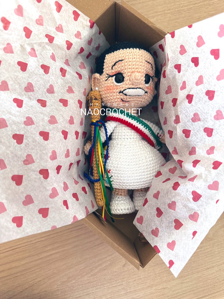 naocrochet's tweet photo. Lista para ser enviada mi linda muñeca tejida de Claudia Sheinbaum con su bastón de mando #naocrochet #claudiasheinbaum #sheinbaum #4t #amlovers #presidenta #presidentademexico #AMLITO #cuartatransformacion *te gusta?* https://t.co/ppGsuct7wc