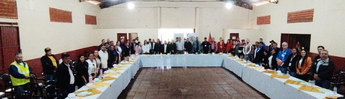 Gabinete Social (@gabsocialpy) on Twitter photo El Director Ejecutivo de la UTGS, Héctor Cárdenas,  encabezó hoy junto al Intendente Pablo Karajallo la elaboración del Plan de Acción Territorial en el Distrito de Laurel, del Departamento de Canindeyú, en el marco de la Mesa de Protección Social instalada por el Gabinete Social El Director Ejecutivo de la UTGS, Héctor Cárdenas,  encabezó hoy junto al Intendente Pablo Karajallo la elaboración del Plan de Acción Territorial en el Distrito de Laurel, del Departamento de Canindeyú, en el marco de la Mesa de Protección Social instalada por el Gabinete Social