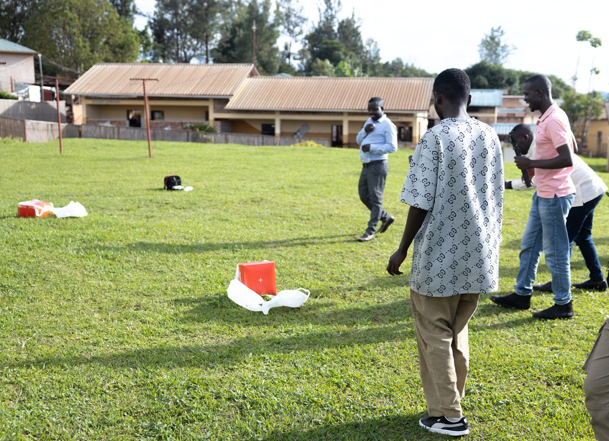 Ingamba zo kurandura Malariya zirakomeje mu bice byibasiwe kurusha ibindi mu Gihugu. 

Muri <a href="/GisagaraDistr/">Gisagara District</a>, abajyanama b'ubuzima bakomeje igikorwa cyo gutanga inzitiramibu zikoranye umuti urugo ku rundi, ari na ko bavura bakanakurikirana abarwayi ba Malariya. 

Mu zindi ngamba