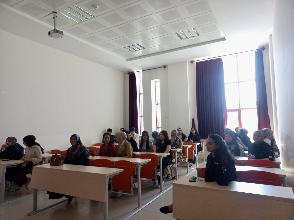 DerinkuyuL's tweet photo. Okulumuz 12. sınıflarına yönelik Nevşehir Hacı Bektaş Veli Üniversitesine gezisi düzenlendi. Öğrencilerimiz, 
İlahiyat,
Eğitim  
Spor Bilimleri  ve 
Mimarlık fakültelerini ziyaret ettiler. 
Gezide emeği geçen idaremize, sınıf öğretmenimize ve rehberlik servisine teşekkür ederiz. https://t.co/PR2Tkhmbsg