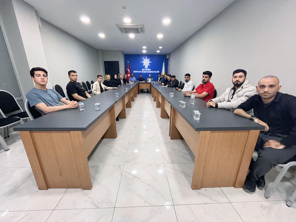 📍Seyhan İlçe Başkanlığı

Haftalık Olağan İlçe Yönetim Kurulu Toplantımızı İl Başkan Vekilimiz Ömer Can ve İlçe Kordinatörümüz Ali Akın Şaşkın ve Semra Kaplan’ın katılımıyla gerçekleştirdik.

Toplantımızın hayırlara vesile olmasını temenni ediyorum.

<a href="/omerrcelik/">Ömer Çelik</a> 
<a href="/avyusufibis/">Yusuf İBİŞ</a>