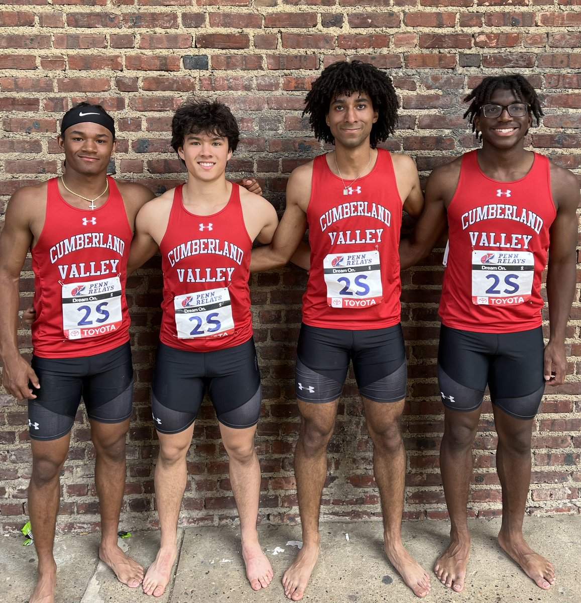 CVTrackandField's tweet image. The boys 4x100m of Rukie Efeturi, Mohamed Himmad, Owen Bramblett &amp;amp; Ke’Aune Green ran 41.89 at Penn Relays. The boys have qualified for the finals on Friday.