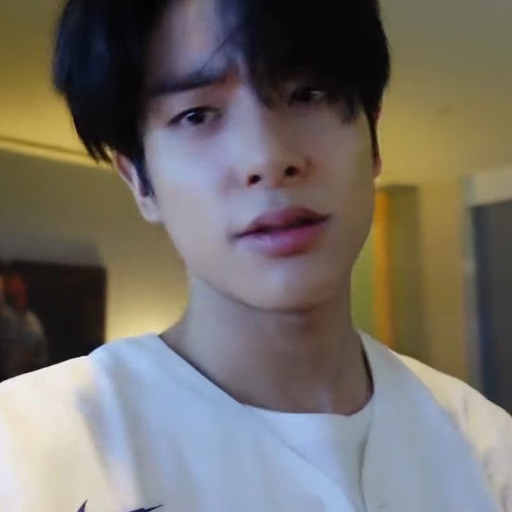 littleastopers's tweet image. นี่ชอบพี่เจคไวบ์แบบนี้มาก ฮีเหมือนม๋ามอม (?) ที่หล่อมาก ๆๆๆ อะ มีใครเข้าใจนี่ไหม 5555555 ฮีดูจับต้องได้ เป็น boyfriend material ที่ใช้ชีวิตแบบตกเย็นไปเตะบอลกับแก๊งเพื่อน หิ้วขนมกลับห้องไปให้แฟน แล้วตกดึกก็นอนกอดแฟนไปวัน ๆ อะไรแบบนี้มาก ㅠㅡㅠ