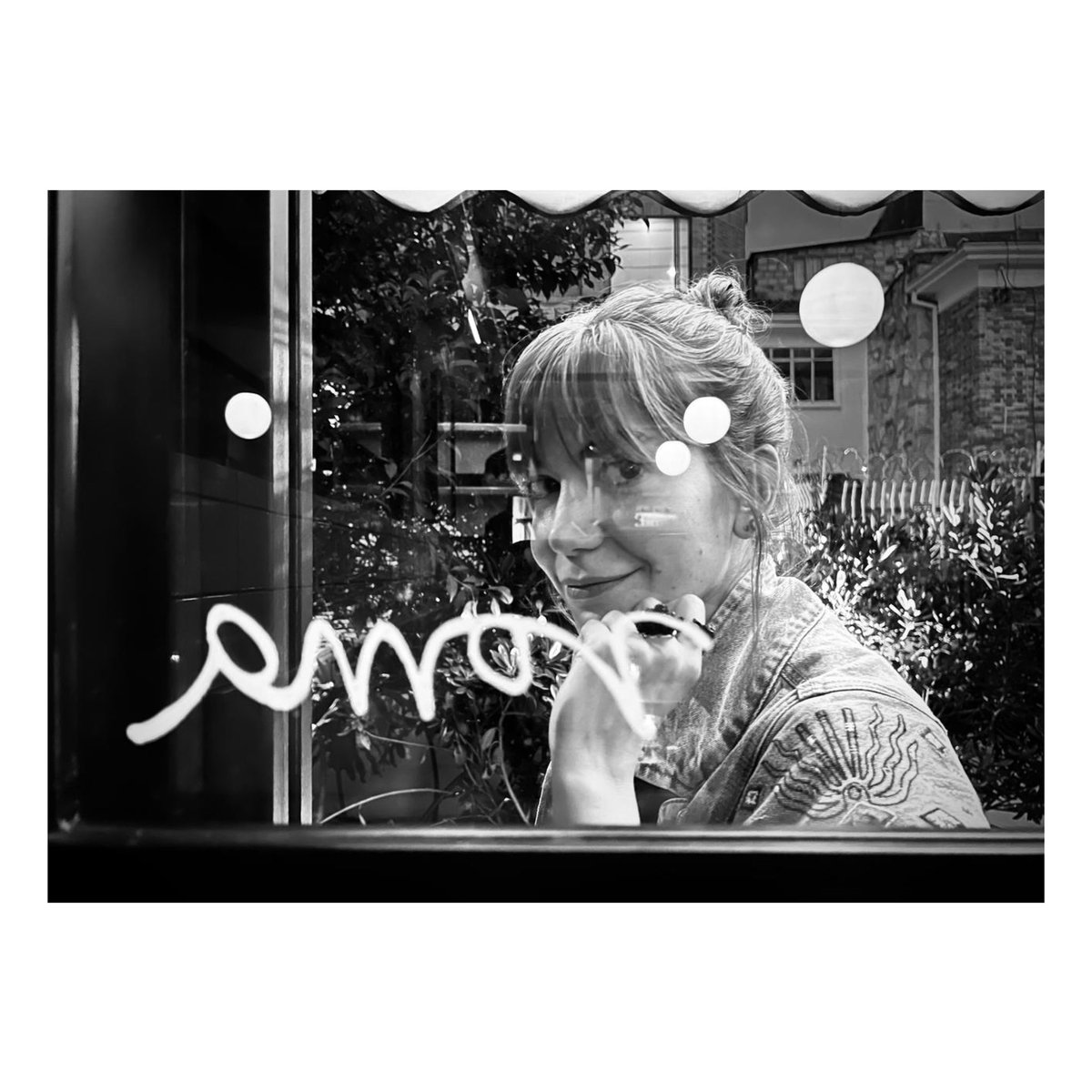 Procurar el amor. 
Luego ya todo toma forma. {♡}