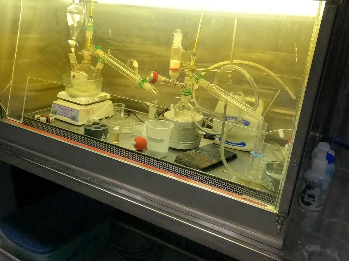 Specialisten op het gebied van chemische, biologische, radiologische en nucleaire stoffen (CBRN) hebben hun kennis bijgespijkerd. 34 in beschermende kleding gehulde militairen zijn een week lang blootgesteld aan echte zenuwgassen. Dat gebeurde in de Verenigde Staten tijdens een