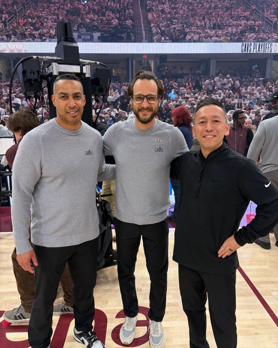 Former Temple Athletic Trainers, including DAT alum Masahiro “Hagi” Takahagi on the court during last night’s Cavs playoff game—bringing Temple experience to the NBA sidelines. 🦉