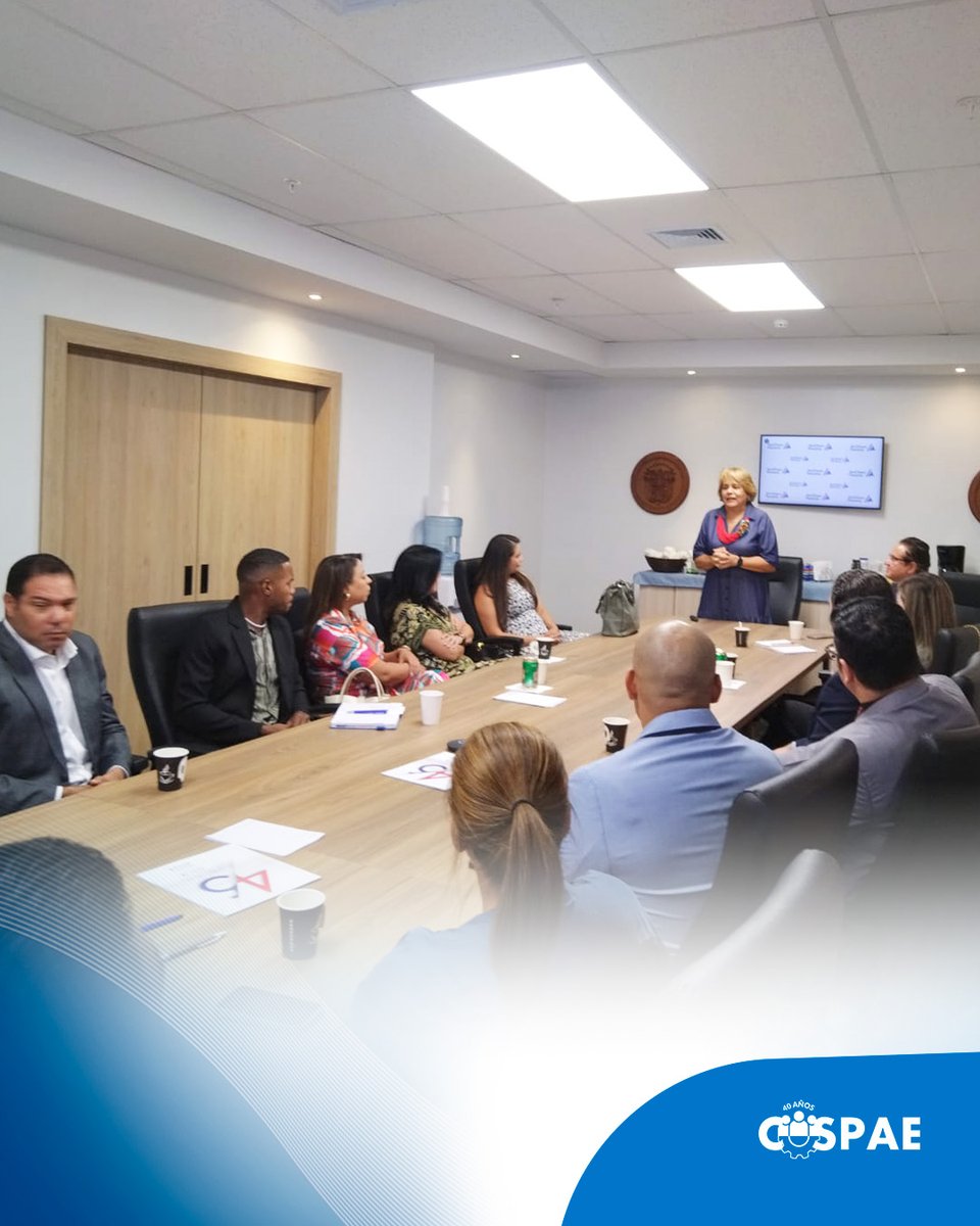 COSPAEpanama's tweet image. El Comité de Educación de @panamcham recibió a Carmen de Broce, presidenta de #CoSPAE, para hablar sobre #educacion y #EmpleabilidadJuvenil. Un valioso espacio para compartir ideas y buscar soluciones que abran oportunidades a nuestra juventud.
#AliadosPorLaJuventud #Panama