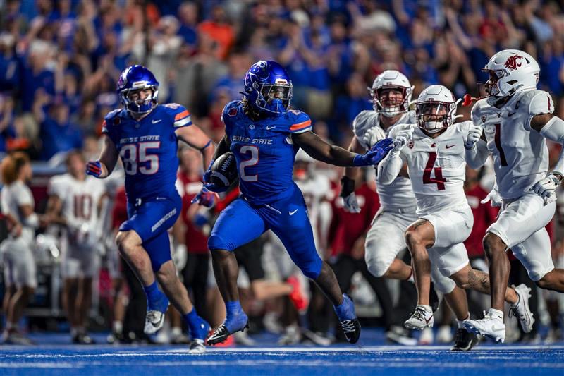 DoakWalkerAward's tweet photo. Wishing our 2024 Doak Walker Award recipient, @AshtonJeanty2, the best of luck tonight in the @NFL Draft! The journey is just beginning 🏈 #DoakWalkerAward #DWA2024 #AshtonJeanty #RB1 #NextStopNFL https://t.co/S1jlKWfVuc