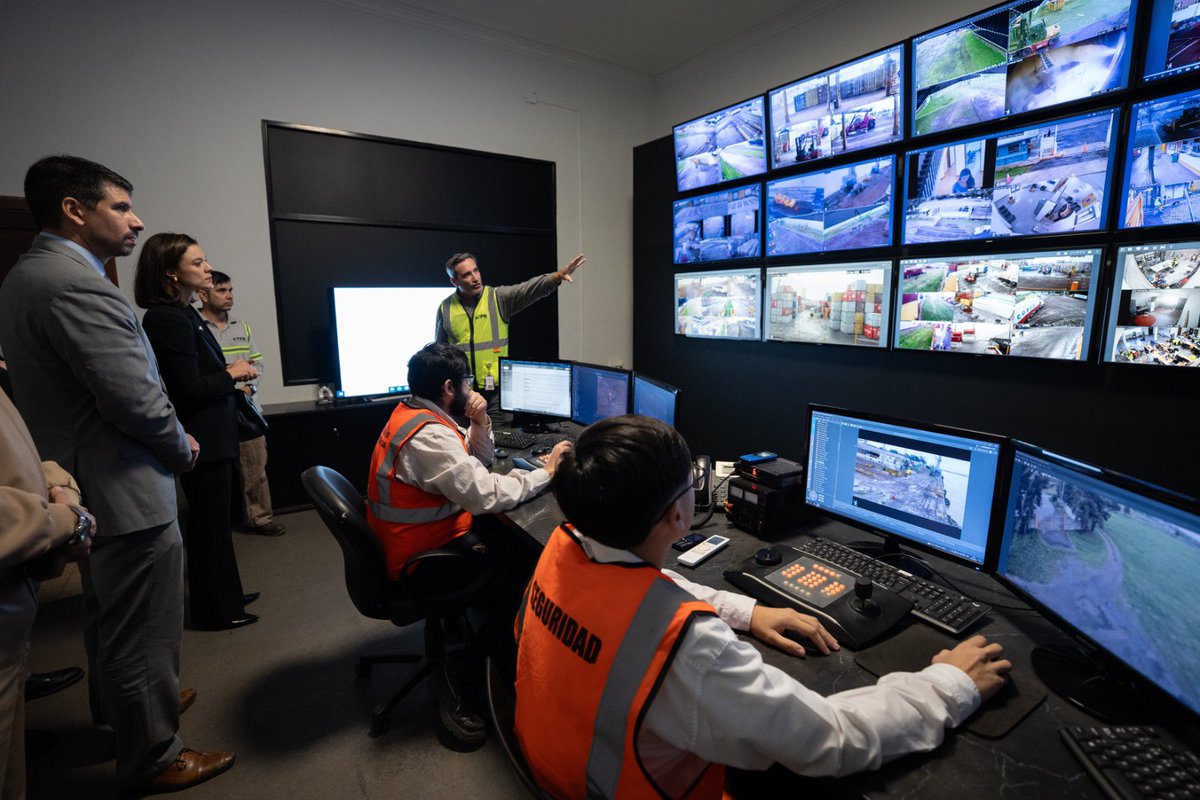 Embajador Peter Lamelas tweet media