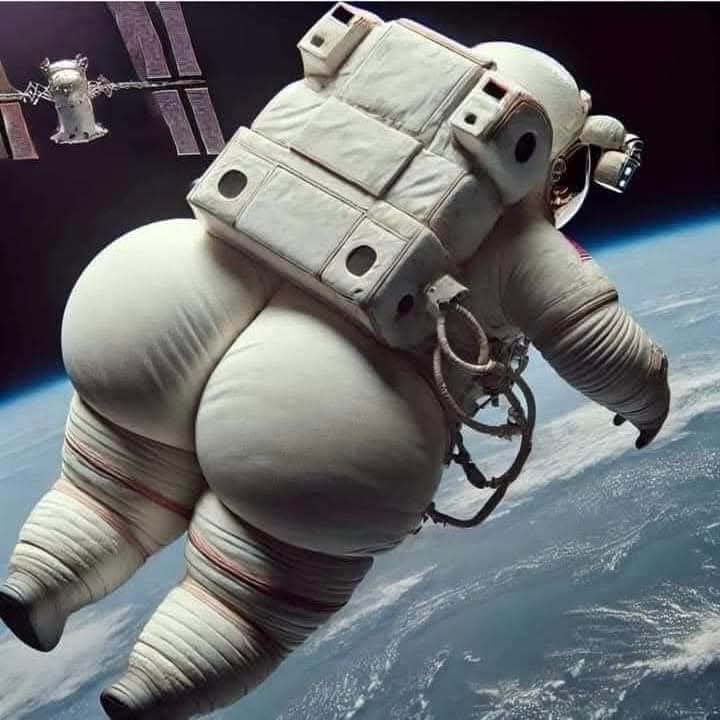 luckasdelille59's tweet image. #MathildePanot mise sur orbite, elle est tellement conne, qu'elle n'arrêtera pas de tourner 🤡😜🙄🤣🤣