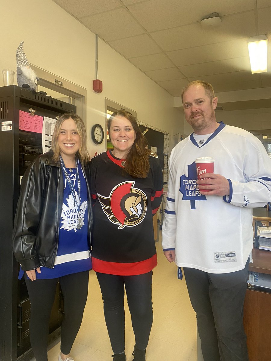 Gearing up for Game 3! Still friends ….. for now! <a href="/StElizabethOCSB/">St. Elizabeth School</a> 🏒 🥅 🍁
