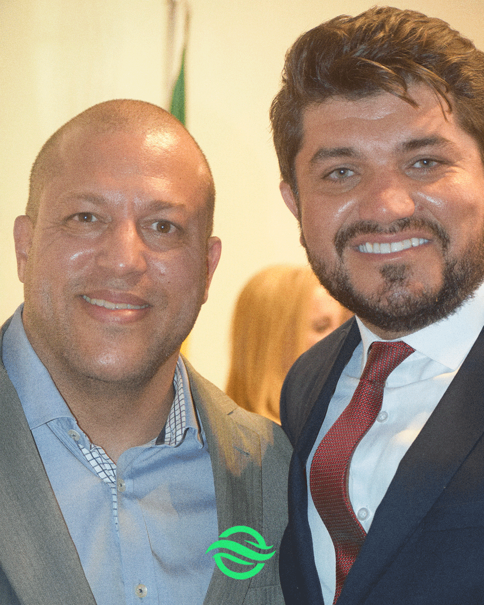 ondafinancebr's tweet photo. A Onda Finance teve hoje a honra de ser reconhecida como Personalidade do Ano no Empreendedorismo Digital, uma distinção que reflete nosso compromisso com a transformação da economia global por meio da inovação tecnológica e da excelência em soluções financeiras! https://t.co/aHtcdeNXPN