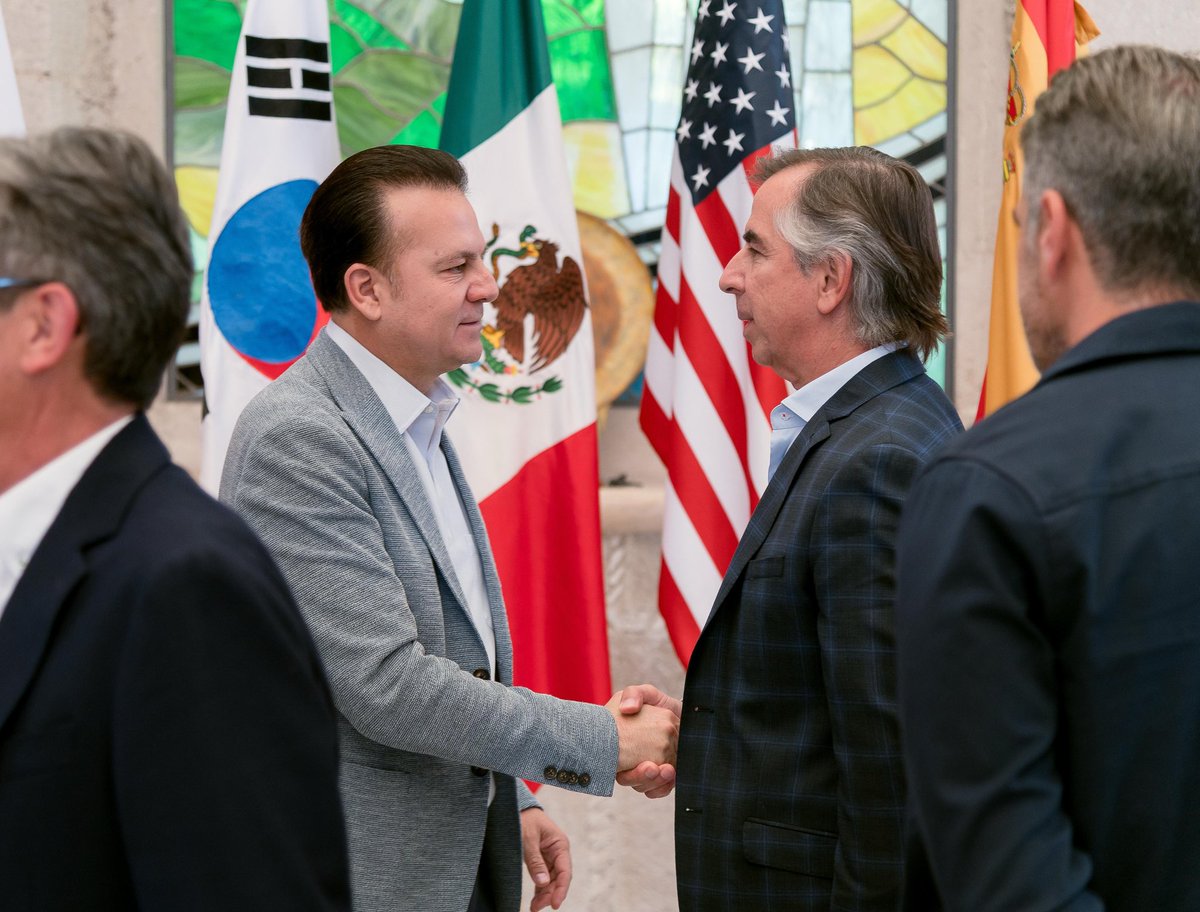 Durante el encuentro con el sector empresarial tuvimos la oportunidad de platicar sobre la visión y los avances del desarrollo económico de nuestro estado 💼📈🤝.