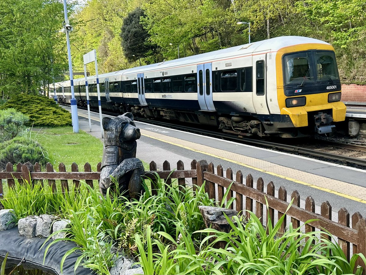 lukehouse313's tweet image. Elmstead Woods Is A Lovely Station With The Garden 😍 @Se_Railway @SteveWhiteRail