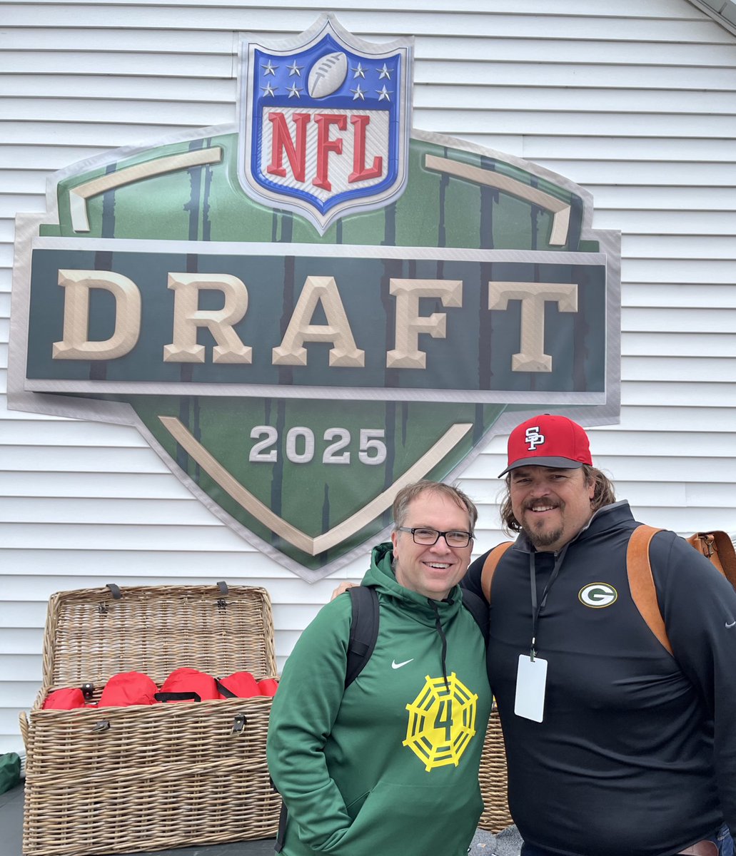 WildeAndTausch's tweet image. Wilde and Tausch no matter what.
#NFLDraft2025 | #NFLDraft