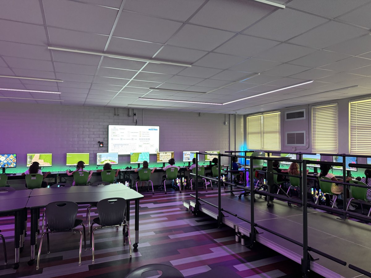 DCPSMinecraft's tweet image. Today @DuvalSchools students enjoyed learning about a community and building a community in @PlayCraftLearn in our NEW #Minecraft Lab 🏩🏛️🏡

Can&apos;t wait for the 2025-26 school year 😁
