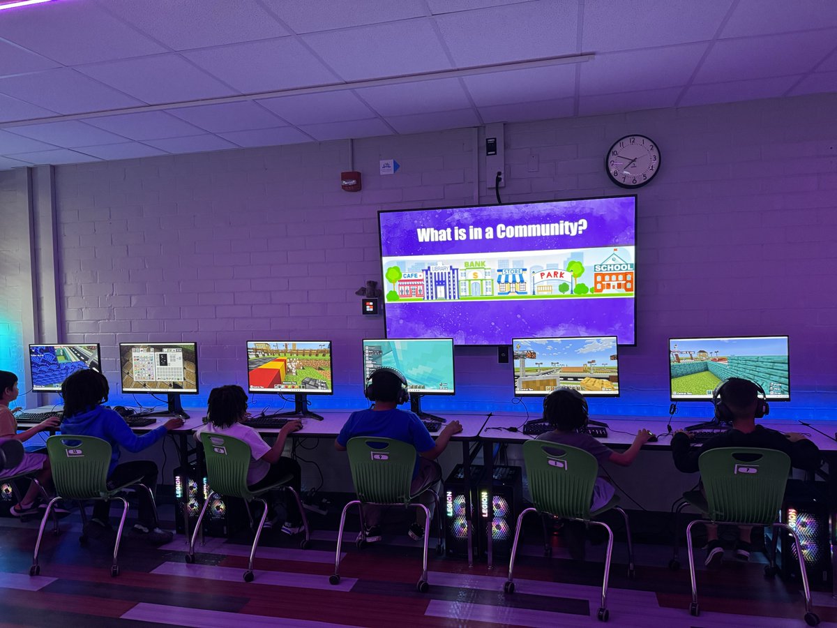 Today <a href="/DuvalSchools/">DCPS</a> students enjoyed learning about a community and building a community in <a href="/PlayCraftLearn/">Minecraft Education</a> in our NEW #Minecraft Lab 🏩🏛️🏡

Can't wait for the 2025-26 school year 😁
