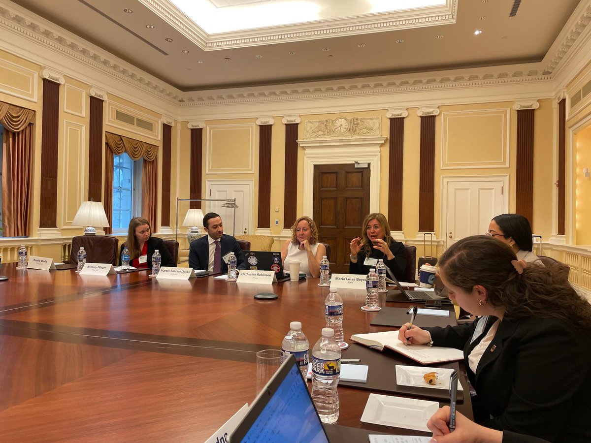 U.S. - Colombia Business Council (USCBC) (@uscolbc) on Twitter photo We were delighted to host Mayor <a href="/CarlosFGalan/">Carlos F. Galán</a> and Secretary <a href="/CadenaAnaMa/">Ana María Cadena</a> at the U.S. Chamber of Commerce to discuss opportunities to strengthen U.S. investment in Colombia. The U.S. private sector looks forward to deepening its partnership with the City of Bogotá as the city We were delighted to host Mayor <a href="/CarlosFGalan/">Carlos F. Galán</a> and Secretary <a href="/CadenaAnaMa/">Ana María Cadena</a> at the U.S. Chamber of Commerce to discuss opportunities to strengthen U.S. investment in Colombia. The U.S. private sector looks forward to deepening its partnership with the City of Bogotá as the city
