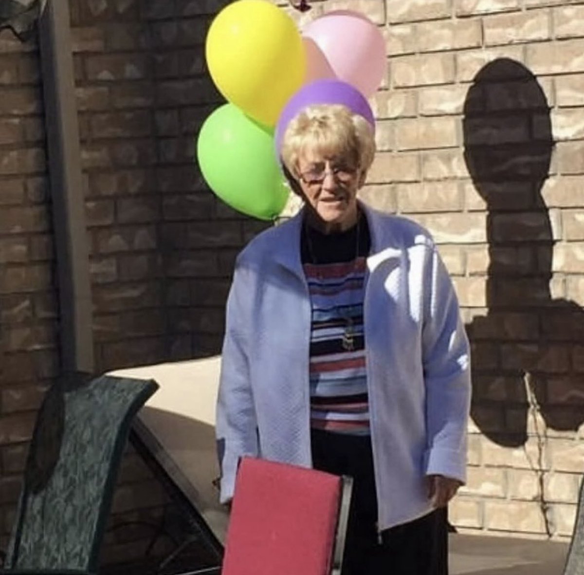 insane poses (@insaneposes) on Twitter photo 