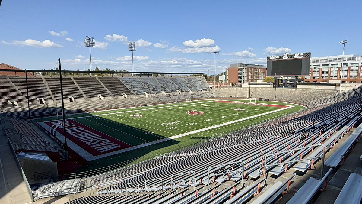 cfbcampustour's tweet photo. 🏟️ Martin Stadium Visit 🏟️

📍 Pullman, WA
🏠 Washington State
🕰️ Opened in 1972
🪑 32,952 seats

#GoCougs https://t.co/pBCfJ9cfFx