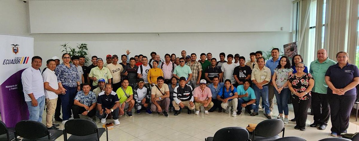 CI_Ecuador's tweet photo. #ManglaresParaElClima🌱| Más de 180 hombres y mujeres custodios del manglar fortalecieron sus capacidades para el manejo efectivo de los Acuerdos de Uso Sostenible y Custodia del Ecosistema de Manglar (AUSCEM) en cuatro talleres realizados en #Esmeraldas #Guayas y #ElOro. https://t.co/j8Vb6a32pP