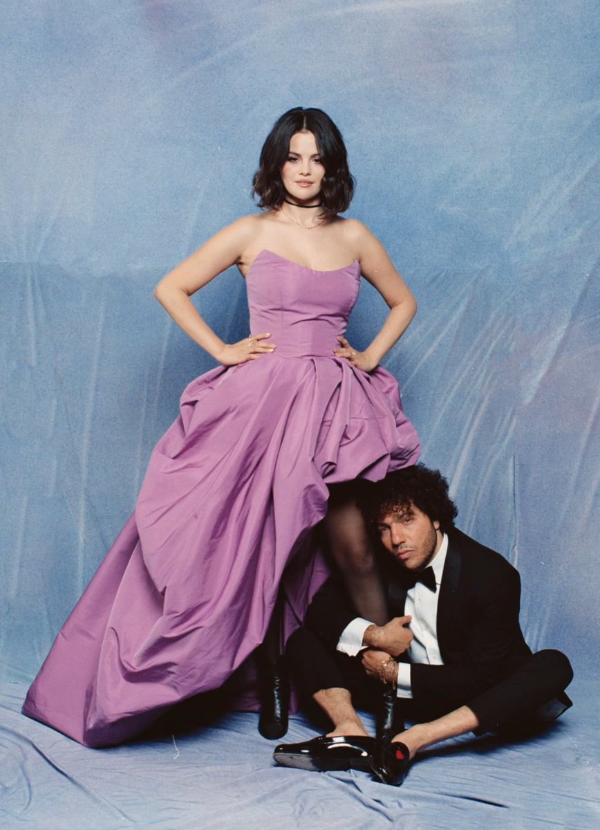 spinorbinmusic's tweet photo. Benny Blanco and Selena Gomez recreated the ultimate prom moment π
After learning Selena never went to prom, Benny made it happenβcomplete with a stunning dress and a sweet throwback vibe.
#SelenaGomez #BennyBlanco #PromGoals #Iconic https://t.co/ymeX4fWIWh