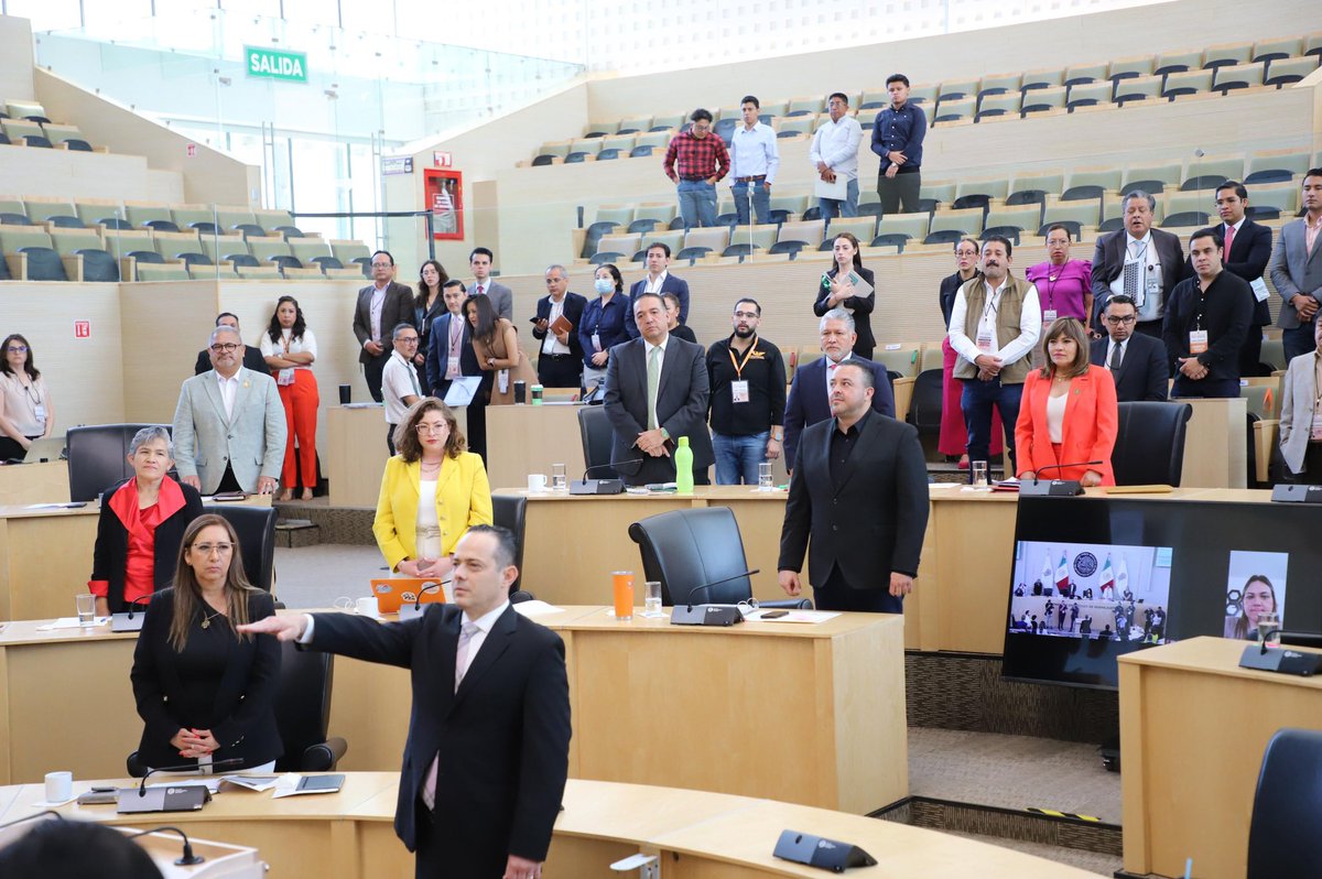 Asumo con alto honor y enorme responsabilidad el cargo de Contralor del @congresogto.
Agradezco profundamente a las y los diputados que integran la 66a. Legislatura la confianza depositada.