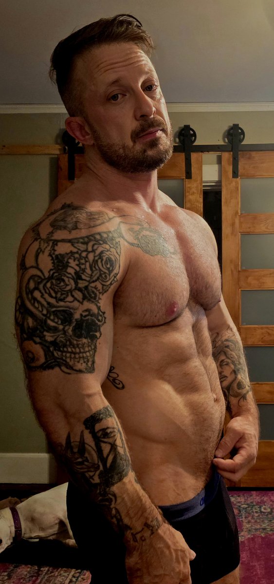 Alphazane83's tweet photo. Time to get into summer shape https://t.co/BMRx0bAzL5