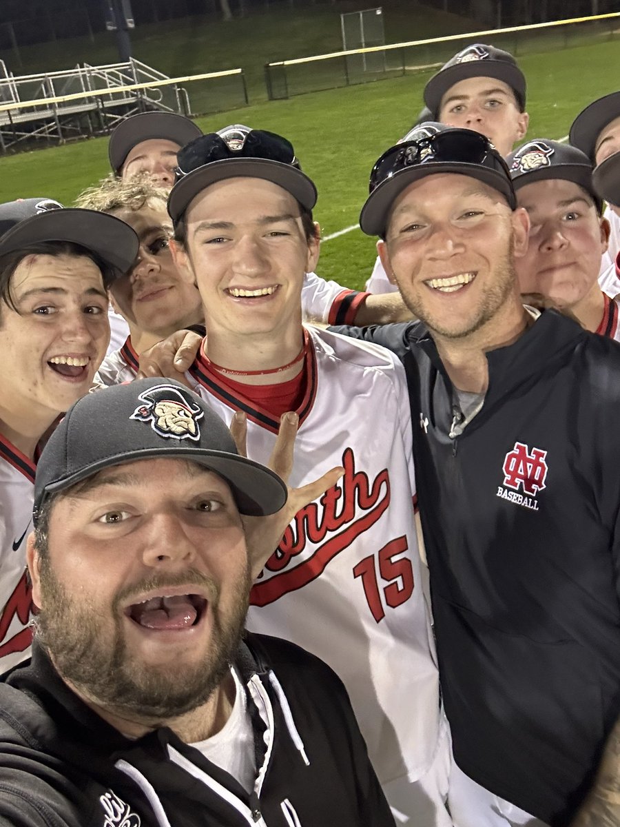 PHITEN ON POG!

Jr Timmy Toland with a 3RBI double to take the lead in the bottom of the 6th inning!

<a href="/Coach_Edge30/">Coach Matt Edgerly</a> <a href="/NQRaiders/">North Quincy Athletics</a>