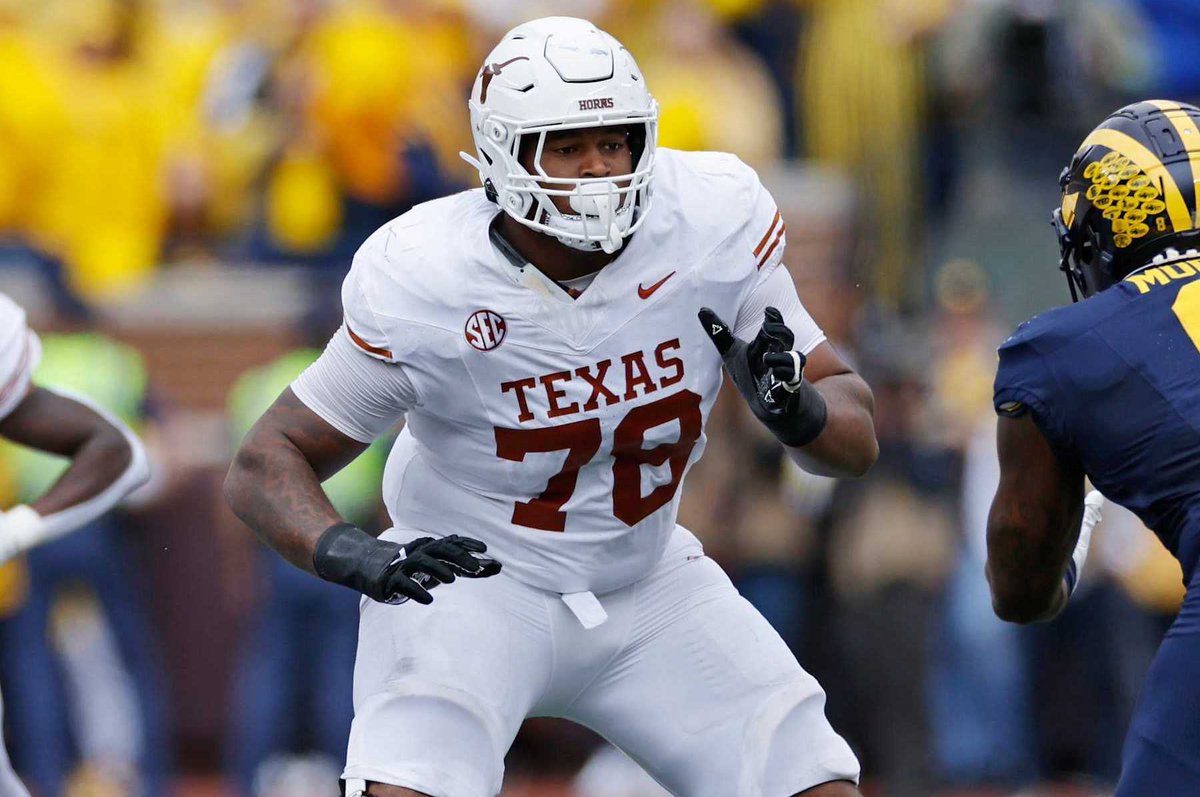 With the No. 9 pick in the 2025 NFL Draft, the New Orleans Saints select #Texas LT Kelvin Banks. 

Banks was the Outland and Lombardi Trophy winner in 2024, which are awarded to the best lineman in the country.