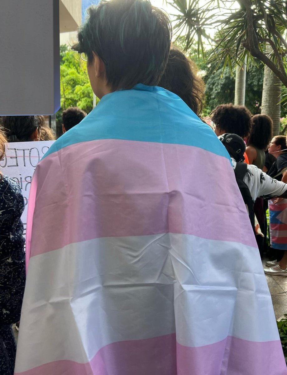 thurpastille's tweet photo. manifestação trans 🏳️‍⚧️💘🫂 https://t.co/PUITPn37A8