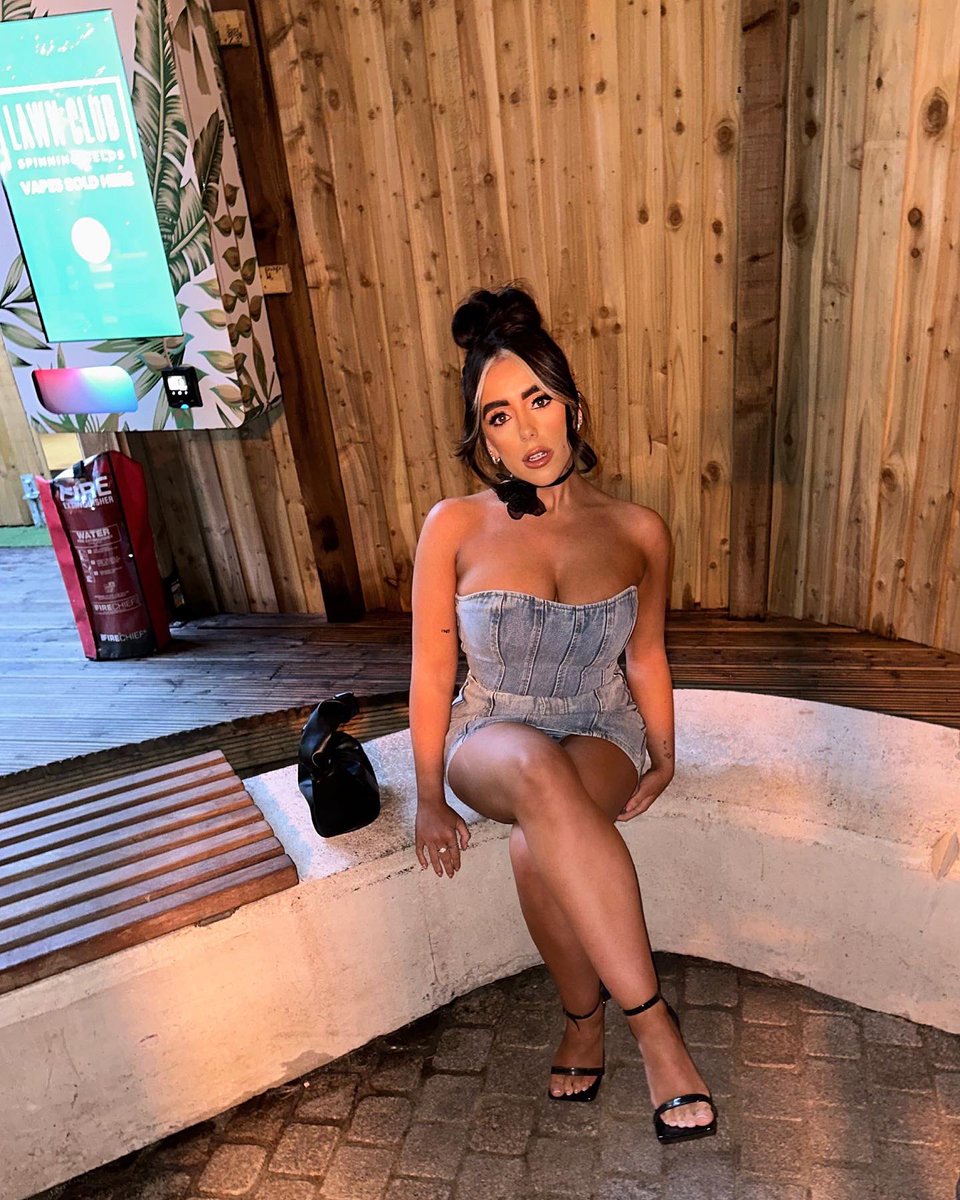 D56858386's tweet photo. It’s time to worship the best… Goddess Tamera 👸🏻🙇🏻‍♂️ 

• findom findomuk brat •

@tamerawallwork_ https://t.co/1gHjDb8G8S
