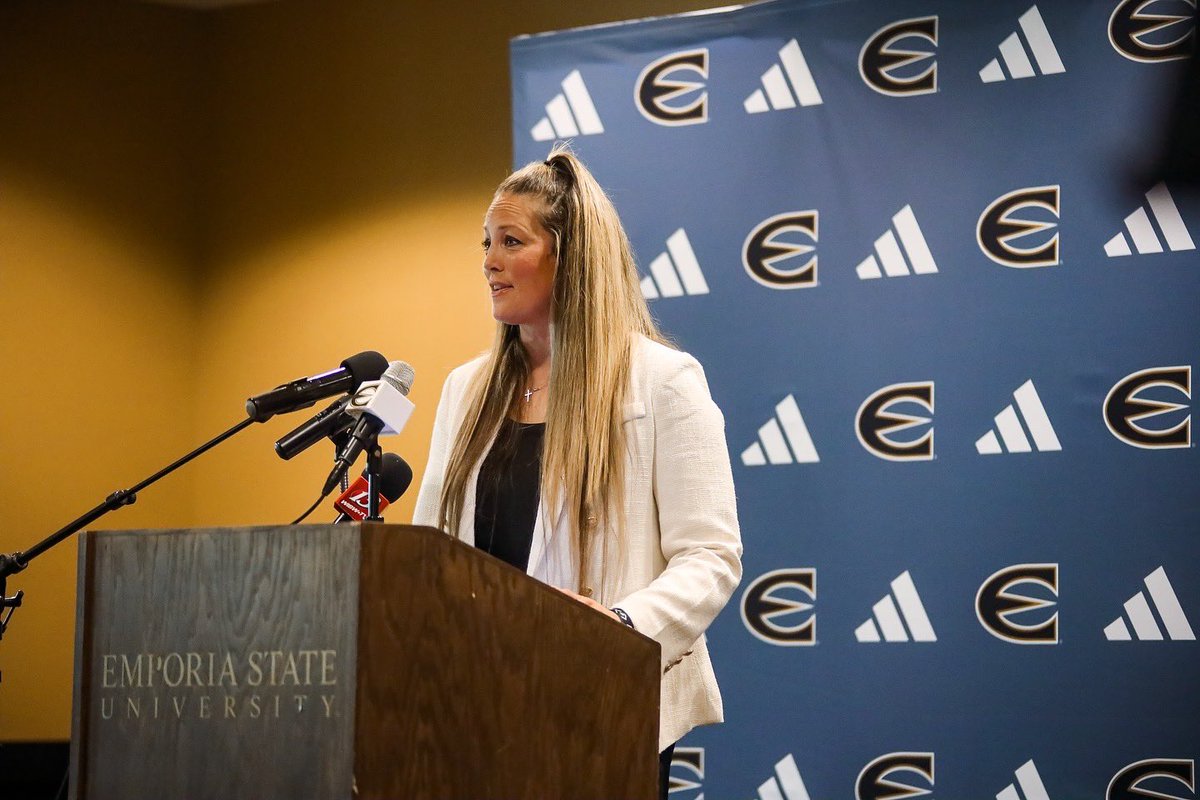 Emporia State Lady Hornet Basketball tweet media