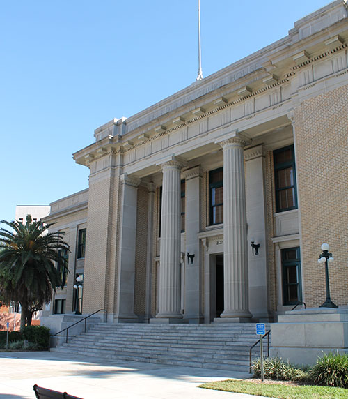 Lee Co. single-member district bill wins over House members

Reporting by @JacobOgles

floridapolitics.com/archives/73434…

#FlaPol