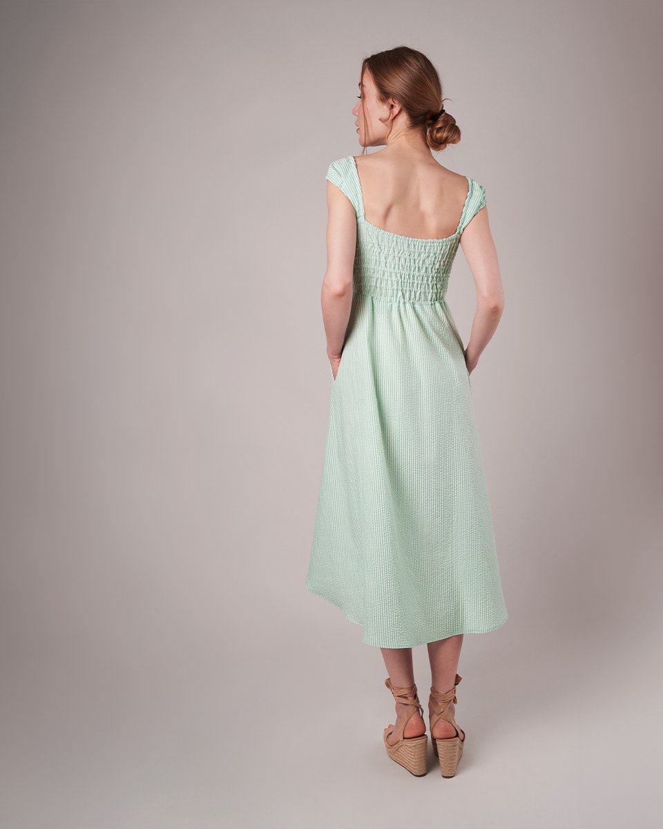 Mood_Fabrics's tweet image. The Asheville Dress Free Sewing Pattern is breezy, flattering, and effortlessly stylish. Sew it in seersucker, poplin, rayon, or linen—download now at Mood Fabrics. #MoodFabrics #MoodAshevillePattern #FreeSewingPattern #SpringWardrobe
