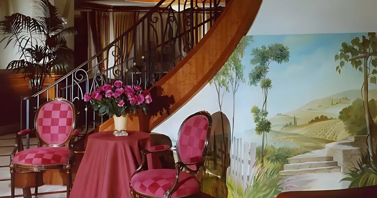 Step into luxury with a stunning staircase and beautiful artwork that adds charm to every corner.

Discover the elegance of The Rose Hotel. 🏛️🎨

#ElegantDesign #ArtAndStyle #TheRoseHotel #PleasantonHotels