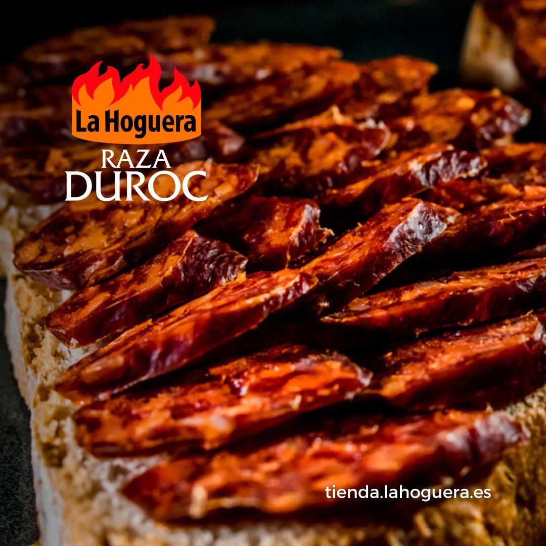 ¡Prueba el Chorizo Sarta Raza Duroc de Embutidos La Hoguera! Ideal para tus almuerzos, bocadillos o tapas, con el auténtico sabor casero de siempre. 😋
🛒 tienda.lahoguera.es 
#EmbutidosLaHoguera #ChorizoNatural #ChorizoCasero #ChorizoExtraDuroc #TierraDeSabor