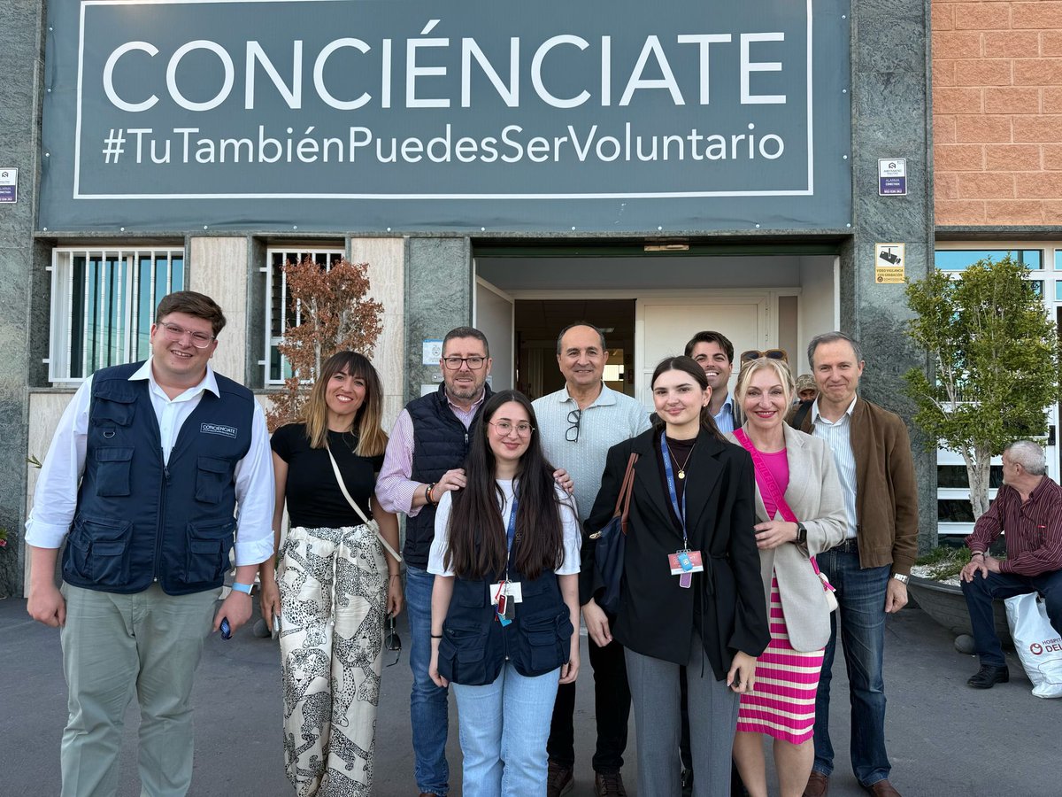 aesec_'s tweet photo. Hoy hemos visitado la sede de @concienciate_es y su centro de acogida. Conocimos de primera mano su gran labor social y el impacto de sus programas.  

Desde AESEC creemos en las alianzas que transforman. ¡Gracias por vuestra acogida!

#AESEC #ResponsabilidadSocial #Voluntariado https://t.co/UWdYbSfMjr