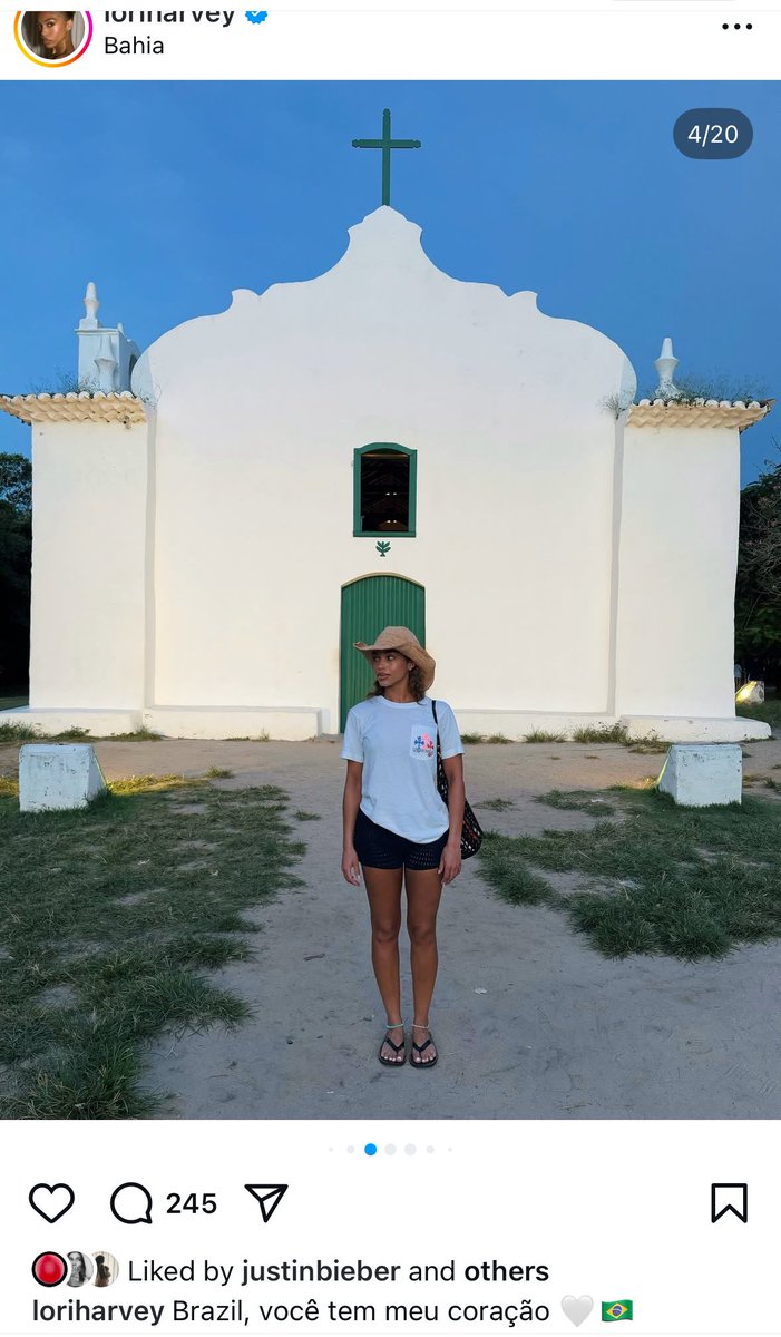 feelsbieberhode's tweet image. meu deus o justin e a hailey curtindo o dump da lori na bahia e a hailey comentando que ta com inveja 
É SO VIM JUSTIN E HAILEY BIEBER