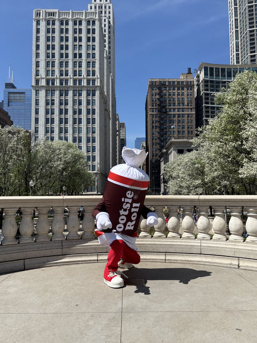 TootsieRoll's tweet image. Sun’s out, let’s roll! 😎