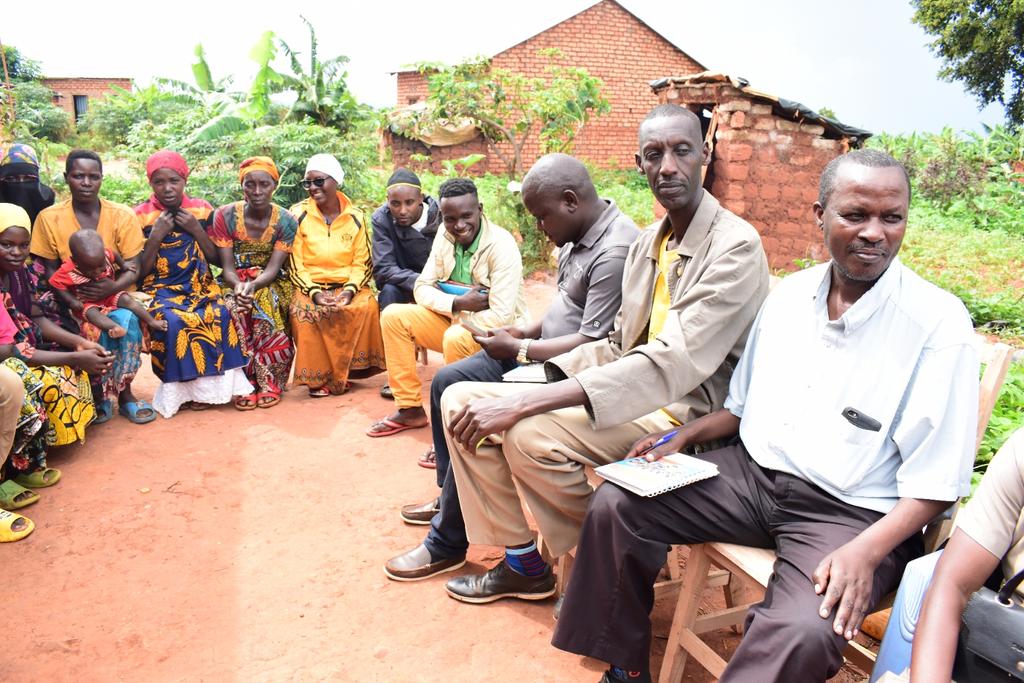 2. Les rapatriés et la population hôte visités de cette commune #Mishiha ont temoigné que les copératives qui les réunissent contribuent beaucoup dans la consolidation de cohésion sociale et au partage des connaissances et expériences pour le développement.