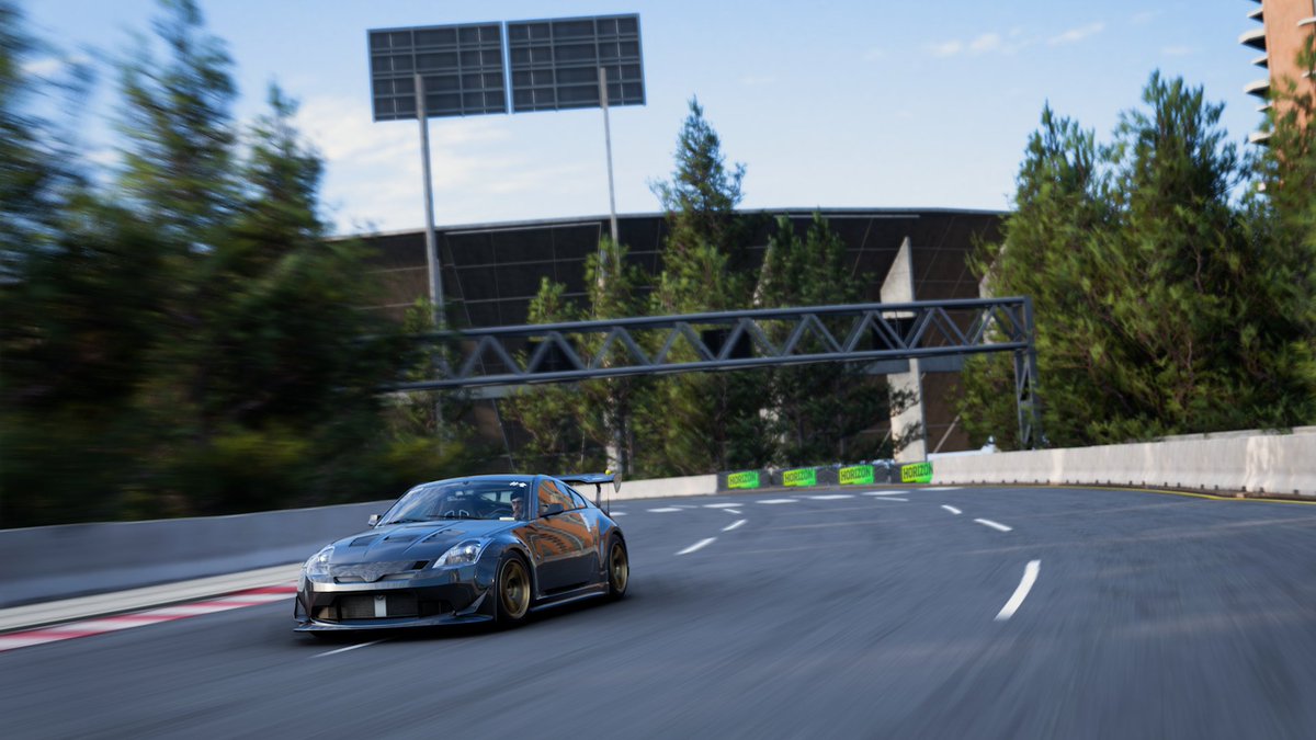 zarusoba_jpn's tweet image. ForzaHorizon5 PS5デビュー記念🎉
グランツーリスモより、東京R246を再現してみました
ハリボテ箇所もありますが、もうアイテム一個も置けません😋
共有コード:867 960 103
#ForzaHorizon5 
#Eventlab