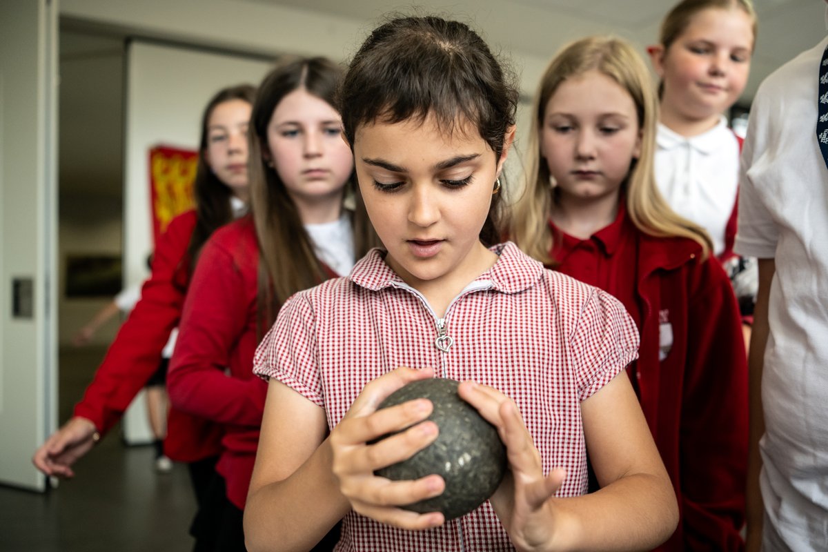 Do you work at a museum? This one is for you...

Join <a href="/Aimuseums/">AIM</a> on 18 &amp; 19 Jun at The Mary Rose Museum, Portsmouth for their Conference 'Museums in motion: building resilience for a changing world'

aim-museums.co.uk/the-aim-confer…
Get your EARLY BIRD Ticket now at:
