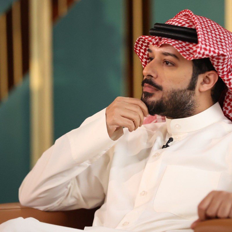 من الابيات اللي أحفظها لمحمد جارالله السهلي /

تمر في البال مثل الغالي الميت
لا الموت نقص غلاه و لا الغلا رده

و أنتو وش تحفظون للكارثة 
محمد جارالله السهلي ؟ أطربونا