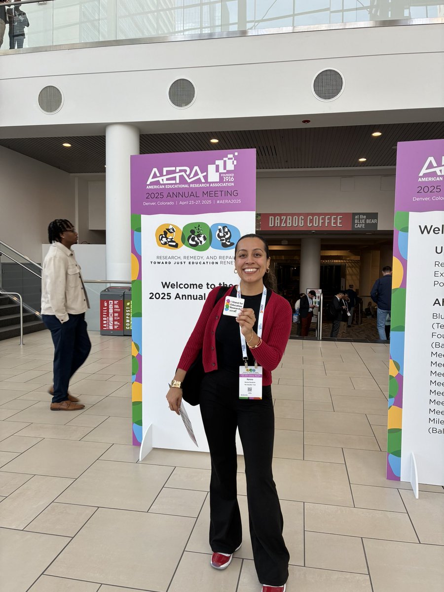 karizzle76's tweet photo. stand UP 🆙 for research &amp; solidarity!!! @AERA_EdResearch 🤎 https://t.co/46Y4iMry5R