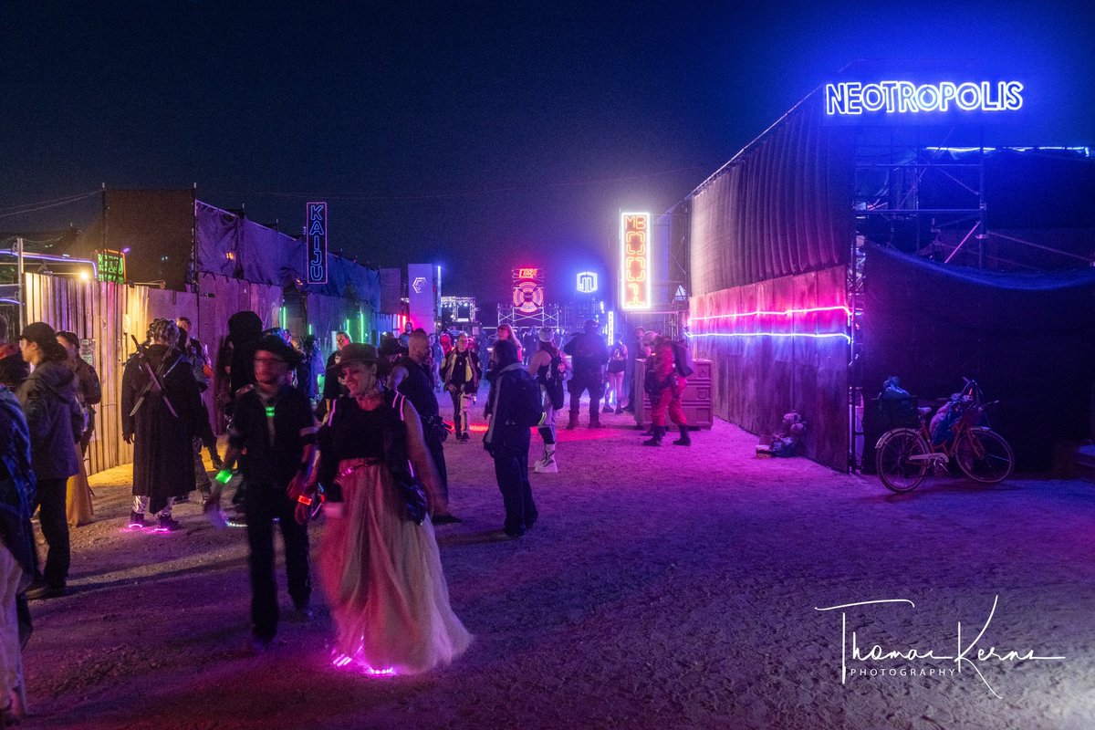 NeotropolisHQ's tweet image. We’re here, where are you? 

#Neotropolis