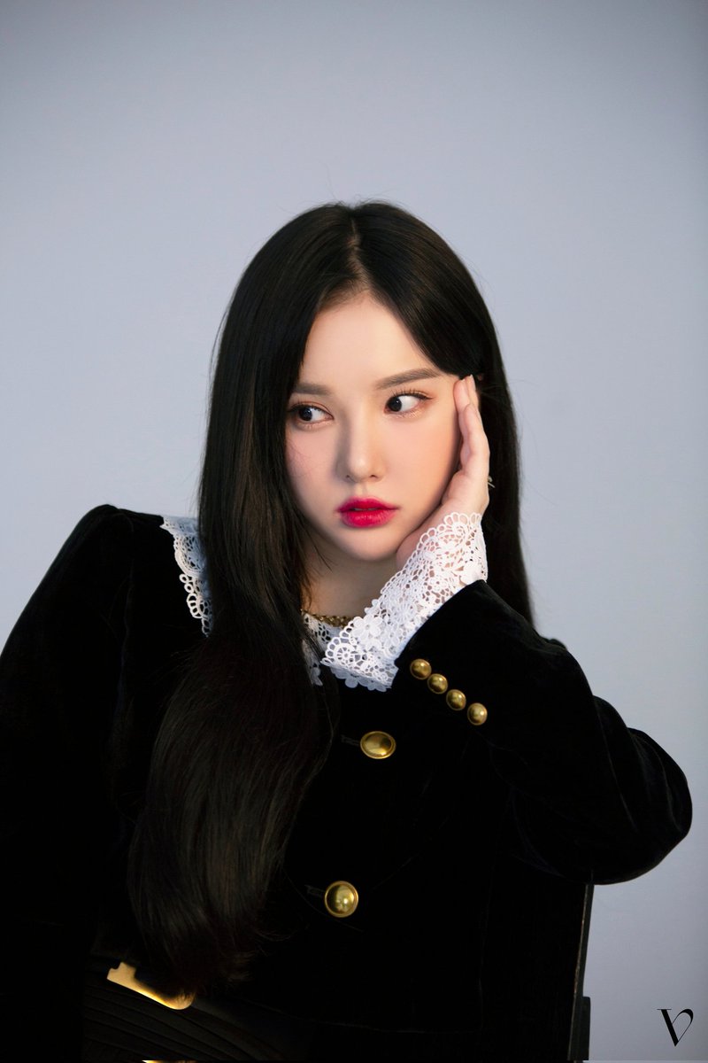 𝑓airy𝕥𝚊les tweet media