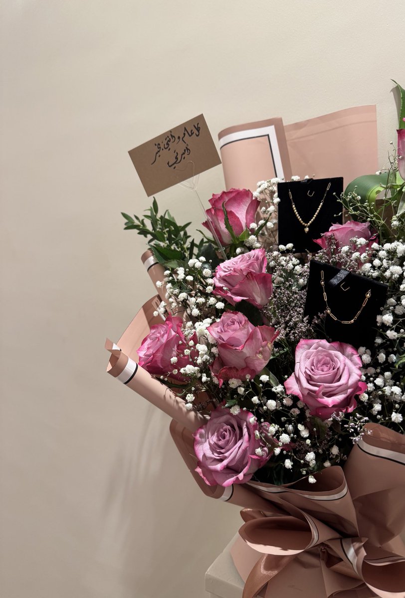 — ياليت لي قـلبين وأحبك بكل قلبيني … 🥹🩷
الله يحفظك لي يا ماما 👑♾️👩🏻‍❤️‍👩🏻
#Mamy